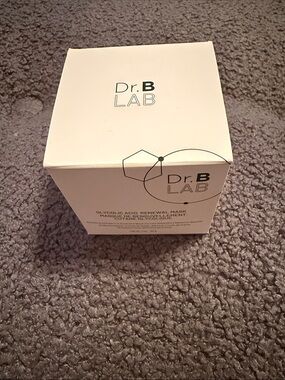 White Glycolic Acid Renewal Mask - Women Skincare Mask